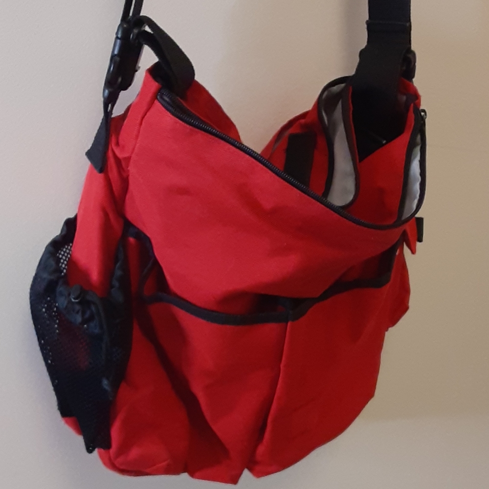 FREE WITH BUNDLE! - Skip Hop Diaper Bag - Picture 3 of 3
